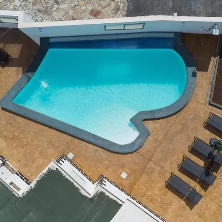 House With Free Wi-Fi In A Shared Farm, Bbq, Community Pool In Tenerife
