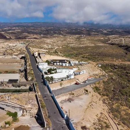 Διαμέρισμα House With Free Wi-Fi In A Shared Farm, Bbq, Community Pool In Tenerife Fasnia