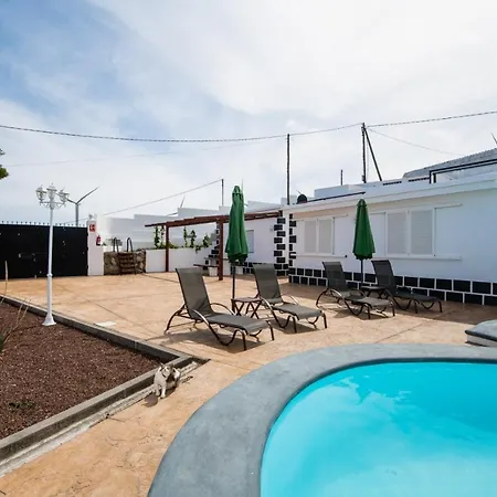 House With Free Wi-Fi In A Shared Farm, Bbq, Community Pool In Tenerife Διαμέρισμα *