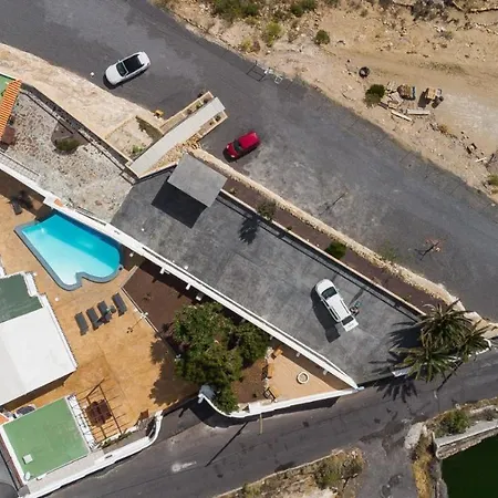 Διαμέρισμα House With Free Wi-Fi In A Shared Farm, Bbq, Community Pool In Tenerife Fasnia
