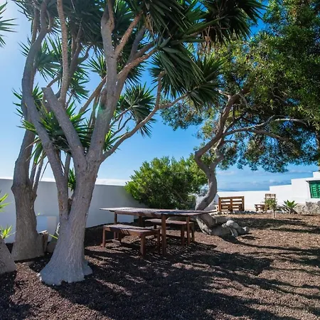 Lejlighed House With Free Wi-Fi In A Shared Farm, Bbq, Community Pool In Tenerife Fasnia